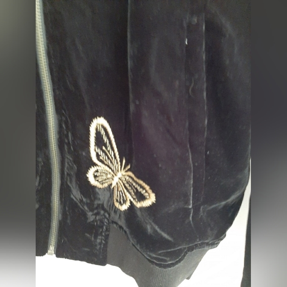 Butterflies 🦋 jacket - Picture 2 of 7